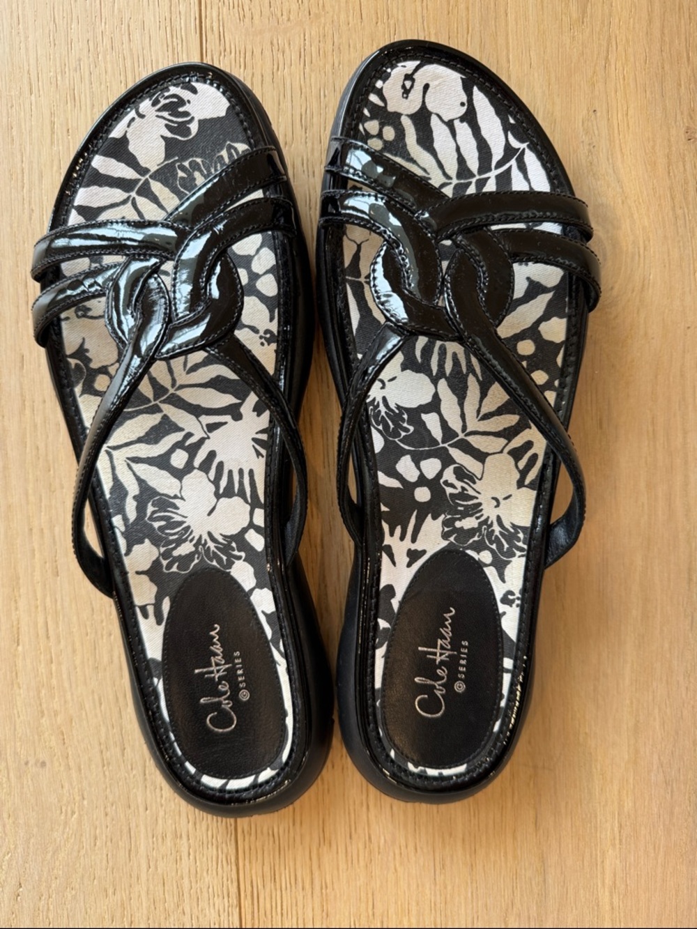 Cole Haan Black Patent Leather Floral Insole Sandals